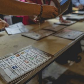 28335628837_110347c2bf_z