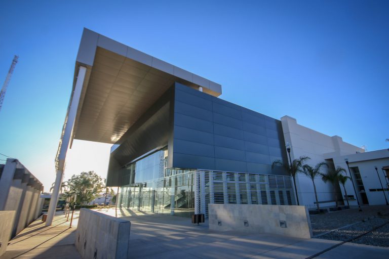 La interminable Sala de Conciertos de la OSA: Una línea del tiempo