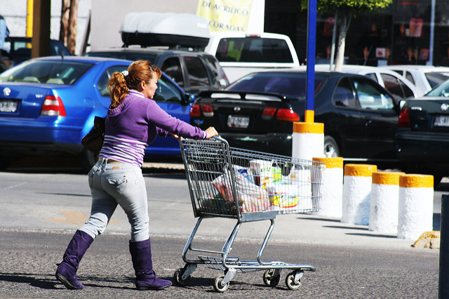 Proponen en Aguascalientes, el cobro de bolsas de plástico en supermercados para reducir su uso