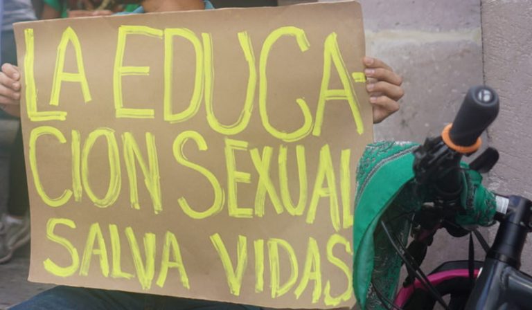 Asociaciones civiles conservadoras de Aguascalientes se quejan de libros de texto de secundaria