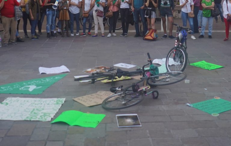 A título personal / Tres guineas