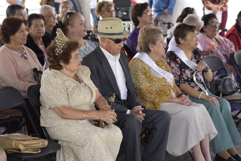 Realizan convivio decembrino en Casa del Abuelo en Aguascalientes