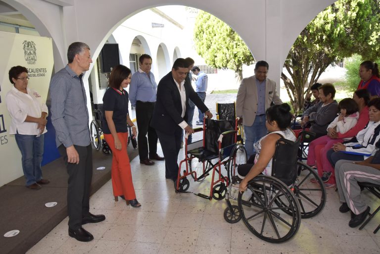 Club Rotario entrega apoyos para el DIF Aguascalientes