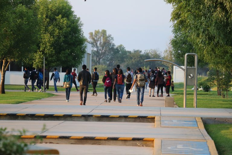 Permanecen en el extranjero 105 integrantes de la UAA