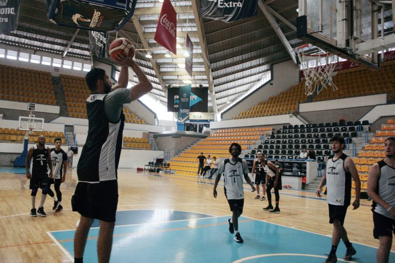 Panteras de Aguascalientes entrena con miras a Correcaminos