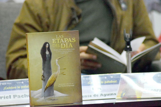 Presenta ICA dos de sus libros en la CDMX