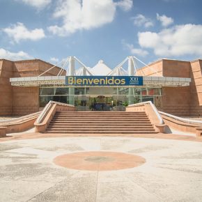 30357500018_9233f10cc4_z