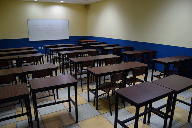 Busca Instituto de Educación de Aguascalientes cancelar 100 plazas inútiles