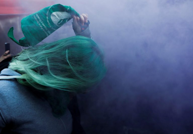 Voluntad de aguacero / Tres guineas