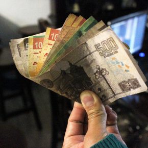 6561785731_2944d20922_z