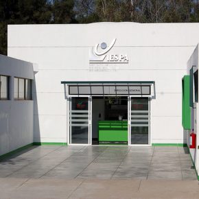 16961930927_e7b3635792_z