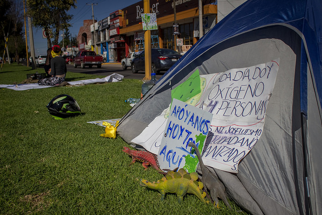 Policía estatal de Aguascalientes detiene a manifestantes en Antiguo Camino a San Ignacio