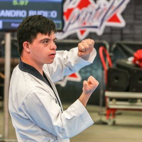 32466185360_6f1aca4772_z