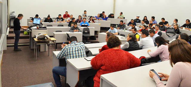 Busca Instituto de Educación de Aguascalientes disminuir plazas de ayudantía