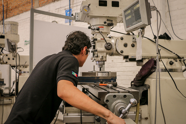 Donan robot industrial a la Universidad Tecnológica del Norte de Aguascalientes