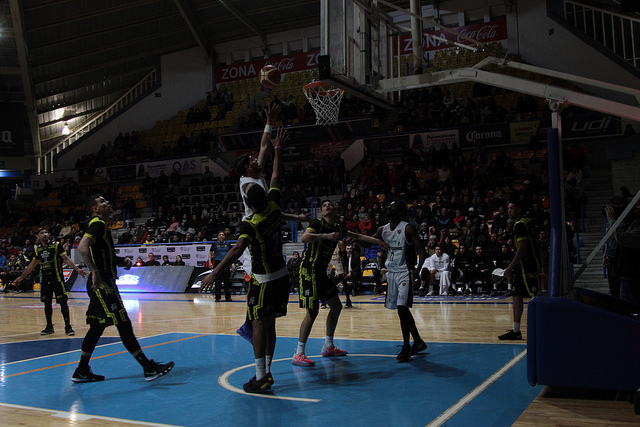 Panteras de Aguascalientes y Fuerza Regia dividen honores