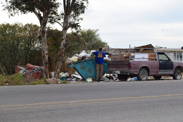 Hacen un llamado a no dejar muebles en la vía pública en Aguascalientes