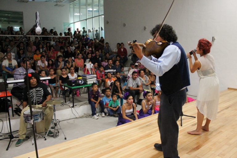 IMAC ofreció taller de teatro Sobre las tablas