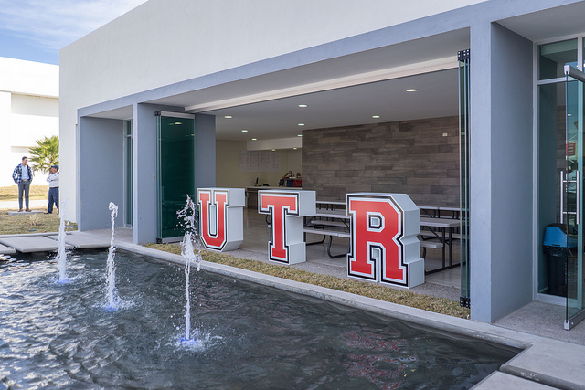 Orozco Sandoval se reunió con alumnos de la Universidad El Retoño de Aguascalientes