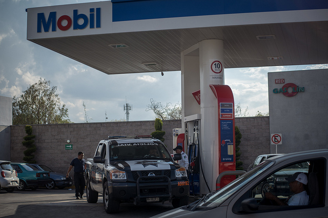 Continúan elementos de Protección Civil en estaciones de gasolina de Aguascalientes