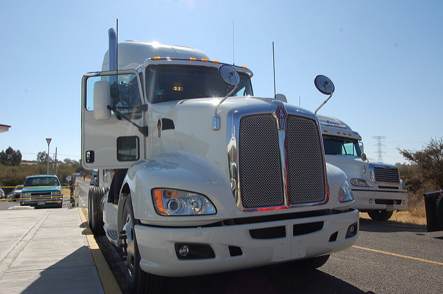 Centro de Transferencia de Asientos, Aguascalientes, obtiene tractocamión