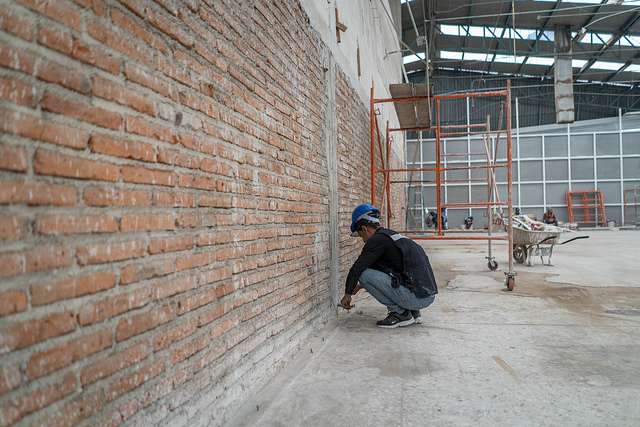 Obras de construcción en avenida Héroe de Nacozari sur, en Aguascalientes
