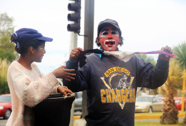 Trabajan en iniciativa para desterrar problemática de niños en cruceros de Aguascalientes