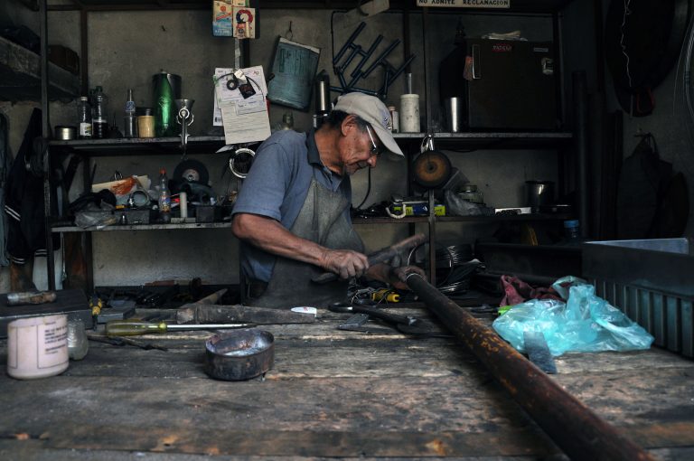 Presenta ICA expo artesanal Nuestros Oficios en Aguascalientes