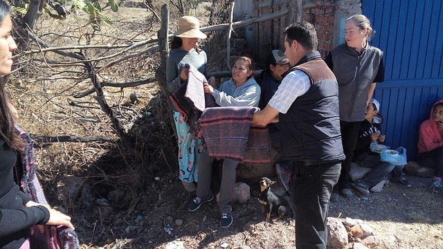 Voluntariado de la SEFI entrega cobijas en asilos de Aguascalientes
