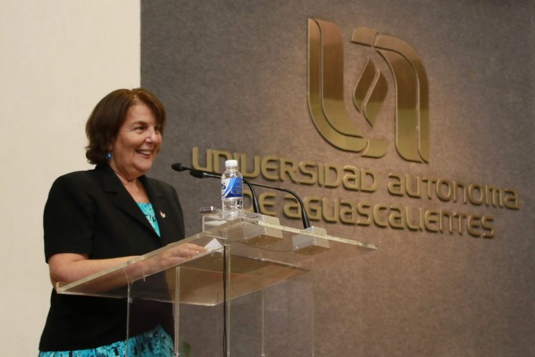 Autónoma de Aguascalientes recibe visita de la cónsul general de EU en Guadalajara