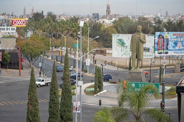 Obras de repavimentación en Avenida Las Américas, en Aguascalientes