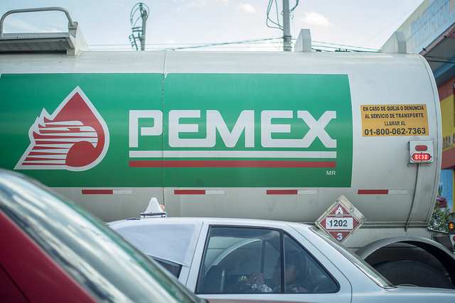 Pemex debe dar a conocer contratos y proveedores para distribución de combustibles