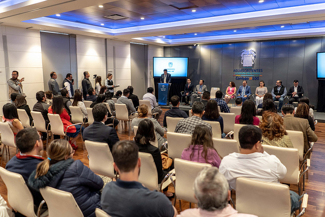 Entregan becas para micromaestría en línea, en Aguascalientes