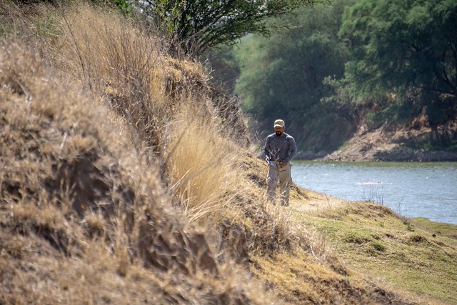En Aguascalientes, limpian arroyo en Bosque de Cobos