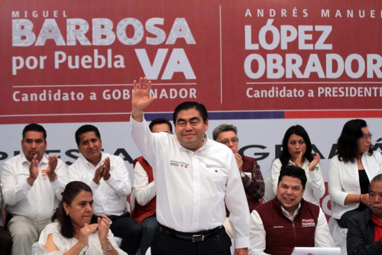 Ordenan a Morena fundamentar candidatura de Miguel Barbosa como candidato en Puebla