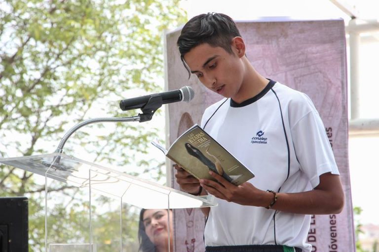 Inicia Máquinas Voladoras, laboratorio de lectura e invención en Aguascalientes