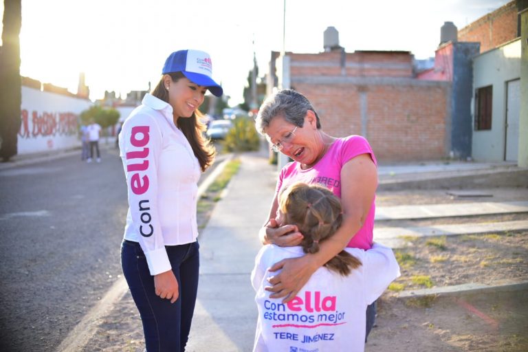 Promete Teresa Jiménez impulsar acciones a favor de la niñez en Aguascalientes