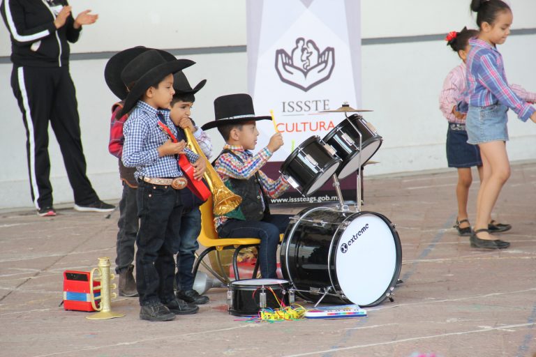 Realizan Muestra Artística estancias infantiles del Issste en Aguascalientes