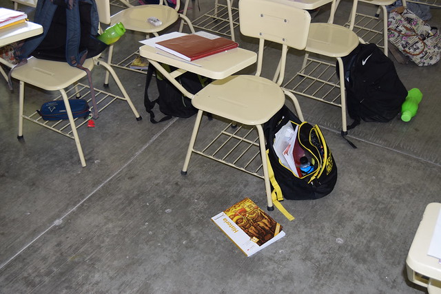 Sanciones para escuelas que nieguen atención a menores con hiperactividad