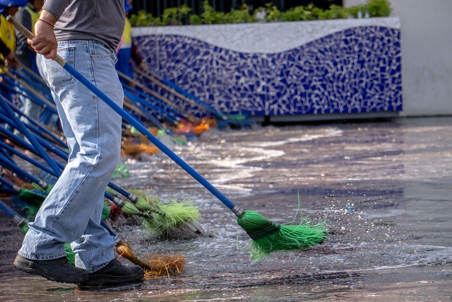 Reconocen a trabajadores de limpia de Aguascalientes