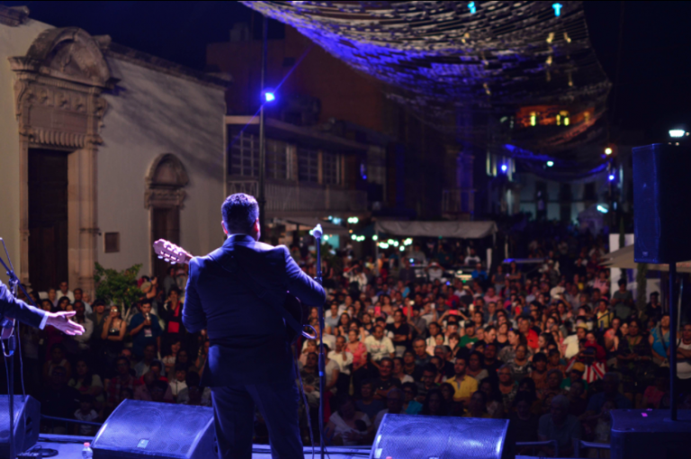 Festejan a las madres en el Corredor Cultural Carranza con Los Dandy’s