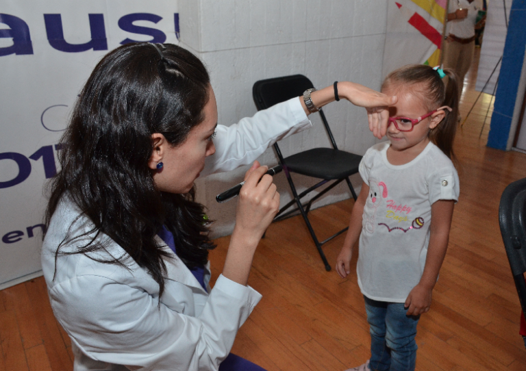 Corregirán estrabismo en 100 menores con cirugías gratuitas en Aguascalientes