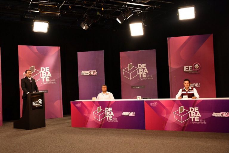 Debaten candidatos de Asientos y San Francisco de los Romo, en Aguascalientes