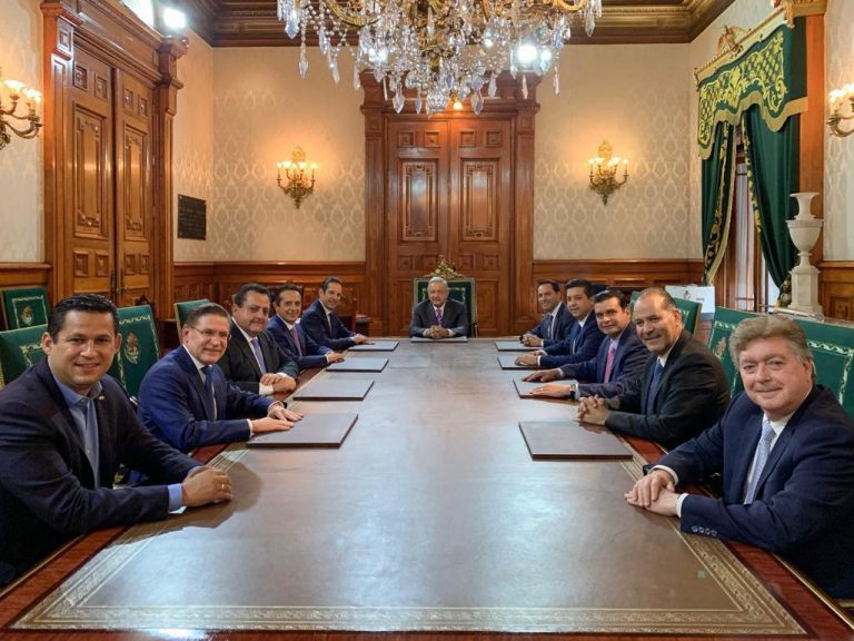 Gobernadores piden el Gobierno Federal atender salud y educación