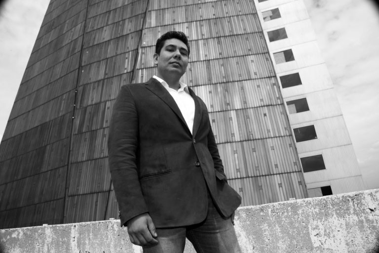 La asociación de símbolos sirve para recuperar los recuerdos | Entrevista a Sergio Osorio, acerca de Ámbar