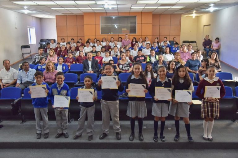 Estudiantes de Jesús María, Aguascalientes, participan en concurso de declamación