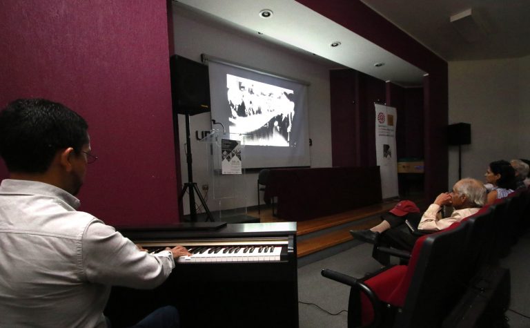 En la Autónoma de Aguascalientes, Imágenes Testimoniales de la Revolución Mexicana, de Aurelio de los Reyes