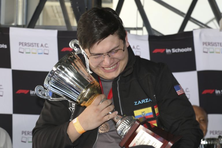 Estudiantes representarán a Aguascalientes en F1 School en Abu Dabi