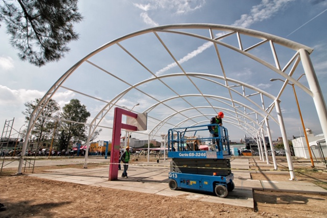 Instalan velarias en el oriente y sur de la capital de Aguascalientes