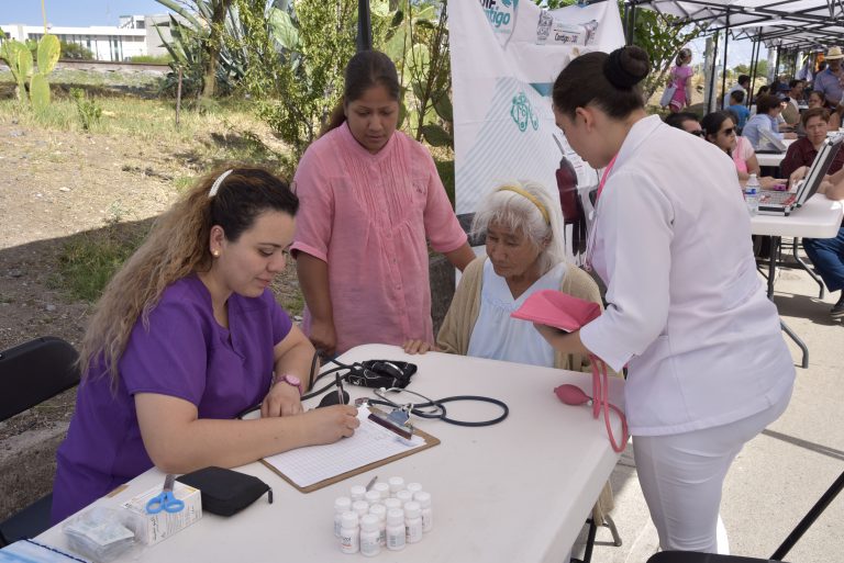 Programa DIF Contigo, en la colonia Gremial de Aguascalientes